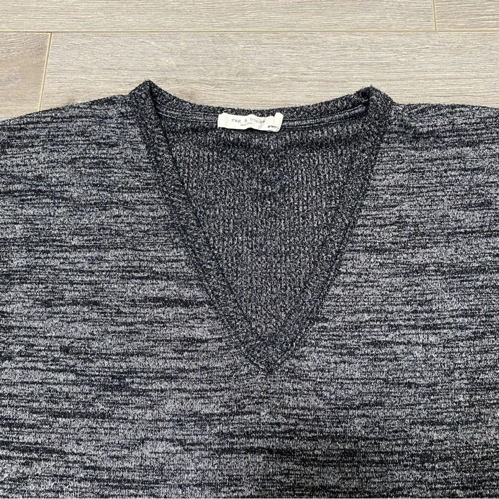 Rag & Bone Sweater Womens Medium Heather Gray V Neck Long Sleeve Rayon Polyester - Picture 2 of 8
